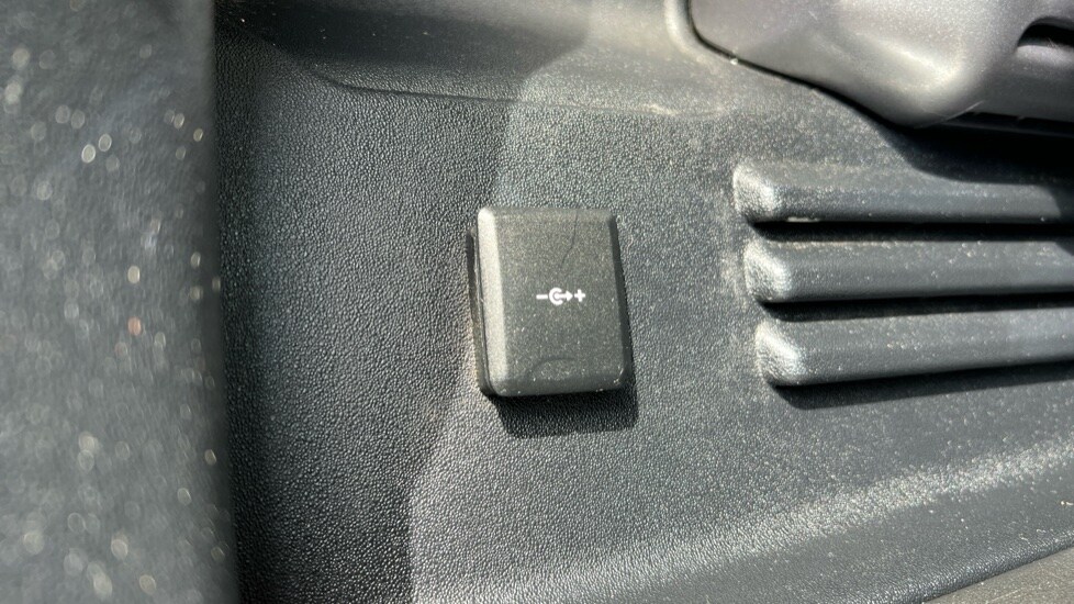 Used Land Rover Defender 2021 for sale - 77018391: Photo 58