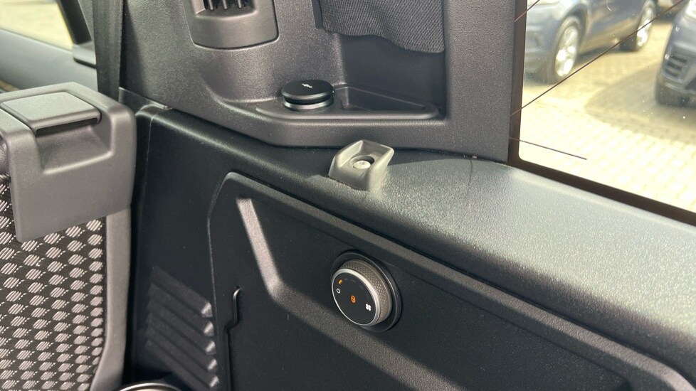 Used Land Rover Defender 2021 for sale - 77018391: Photo 59