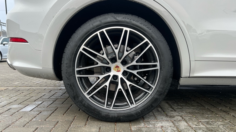 Used Porsche Cayenne 2024 for sale - 76901369: Photo 19