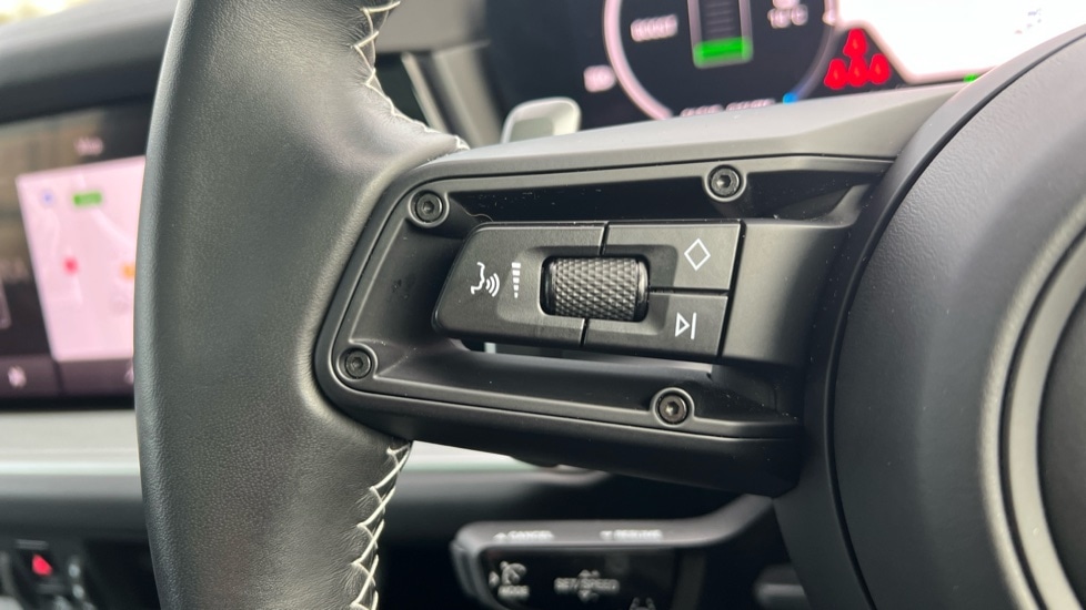 Used Porsche Cayenne 2024 for sale - 76901369: Photo 23