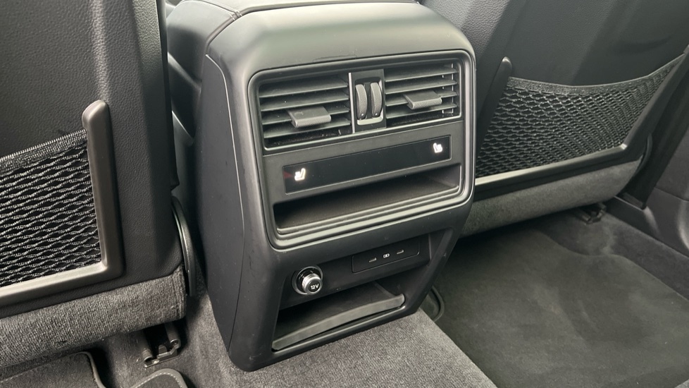 Used Porsche Cayenne 2024 for sale - 76901369: Photo 33