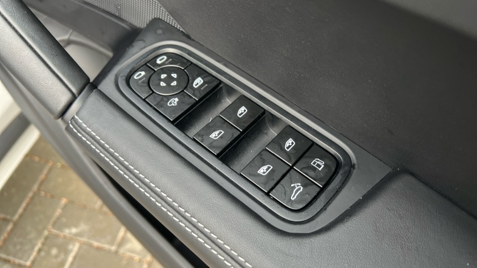 Used Porsche Cayenne 2024 for sale - 76901369: Photo 46