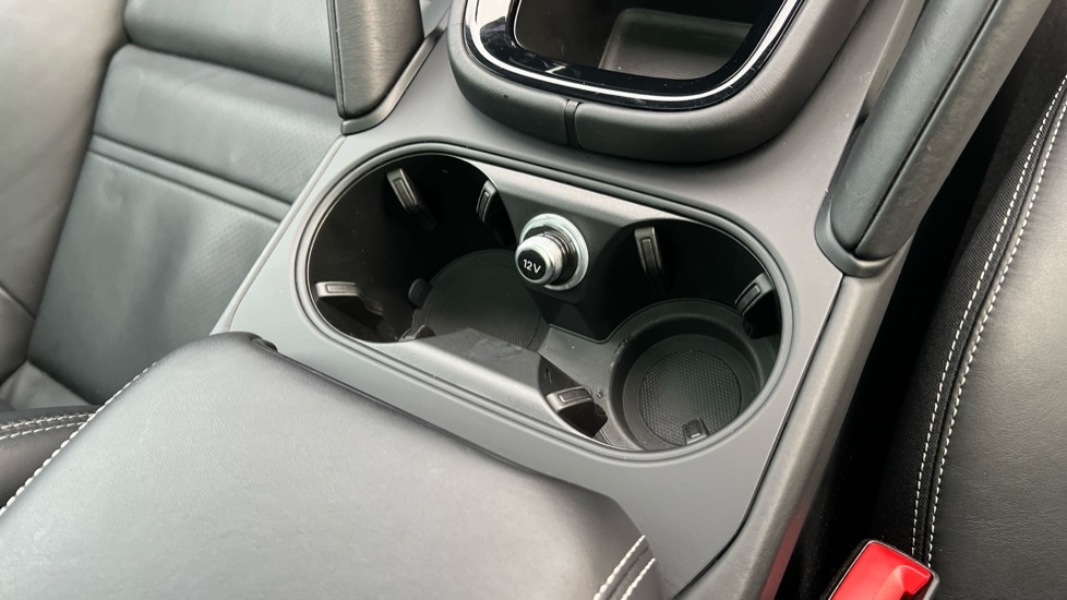 Used Porsche Cayenne 2024 for sale - 76901369: Photo 50