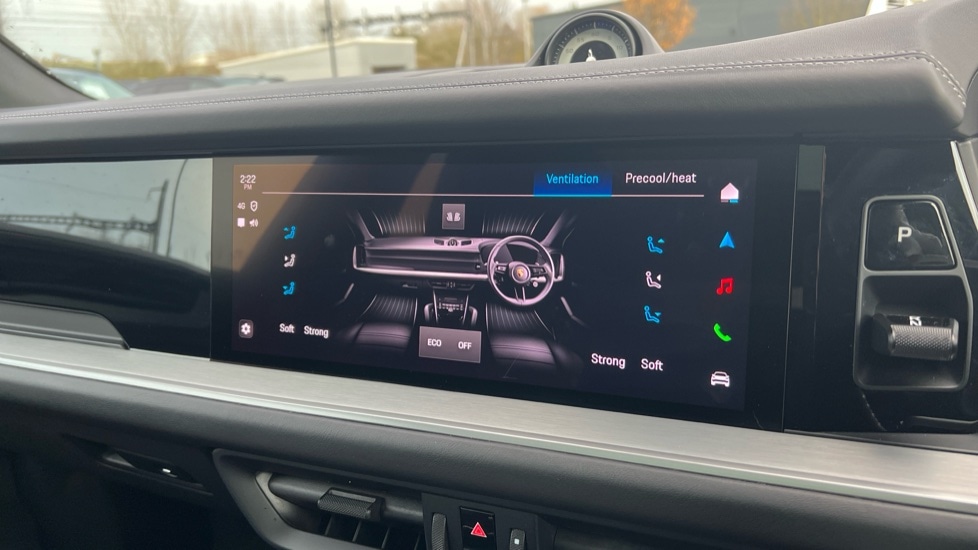 Used Porsche Cayenne 2024 for sale - 76901369: Photo 65