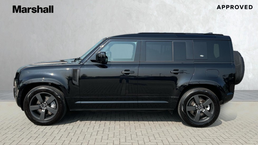 Used Land Rover Defender 2024 for sale - 76140462: Photo 26