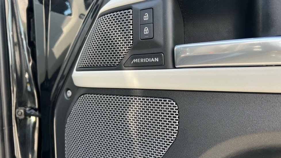 Used Land Rover Defender 2024 for sale - 76140462: Photo 46