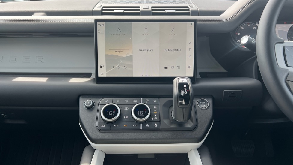 Used Land Rover Defender 2024 for sale - 76568042: Photo 29