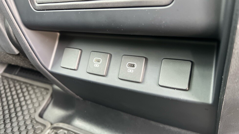 Used Land Rover Defender 2024 for sale - 76568042: Photo 57