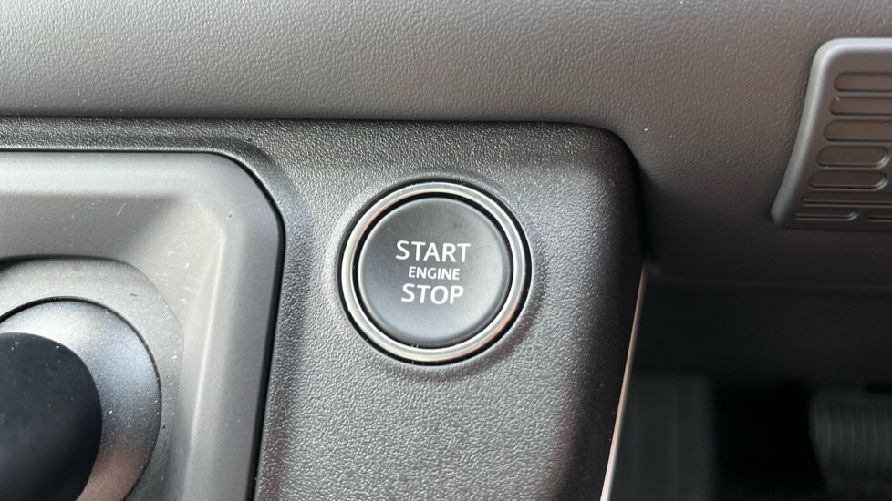 Used Land Rover Defender 2024 for sale - 76568042: Photo 75