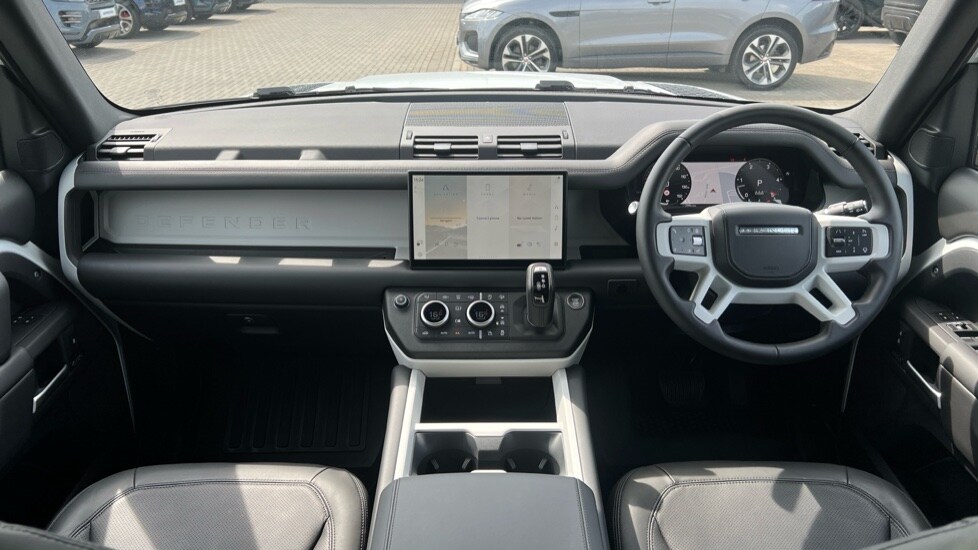 Used Land Rover Defender 2024 for sale - 76568042: Photo 9