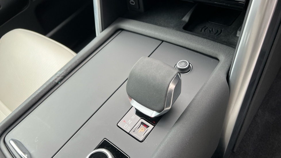 Used Land Rover Discovery 2024 for sale - 76086619: Photo 21