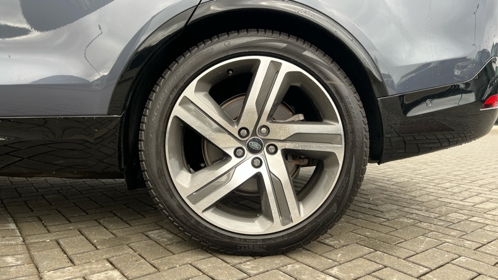 Used Land Rover Discovery 2024 for sale - 76086619: Photo 48