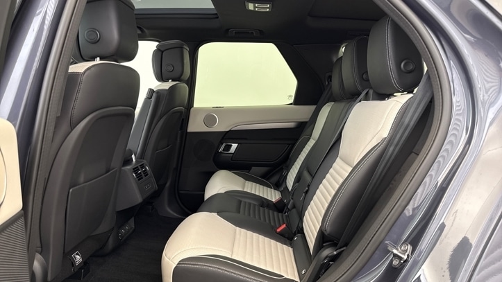 Used Land Rover Discovery 2024 for sale - 76086619: Photo 6