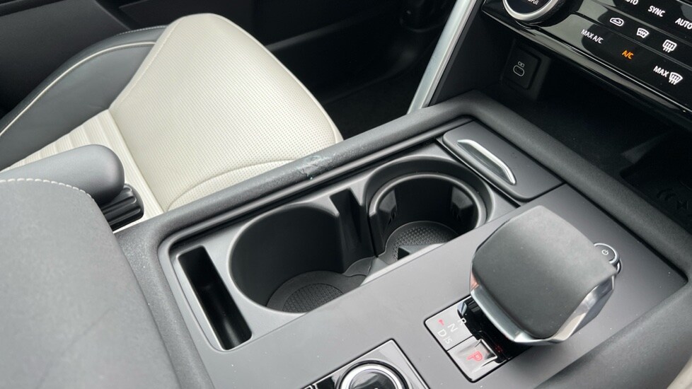 Used Land Rover Discovery 2024 for sale - 76086619: Photo 82