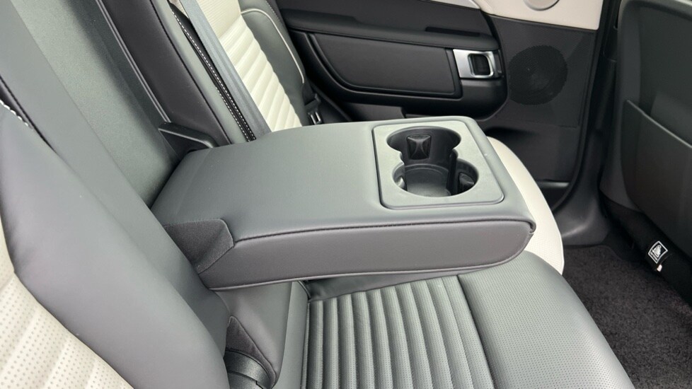 Used Land Rover Discovery 2024 for sale - 76086619: Photo 84