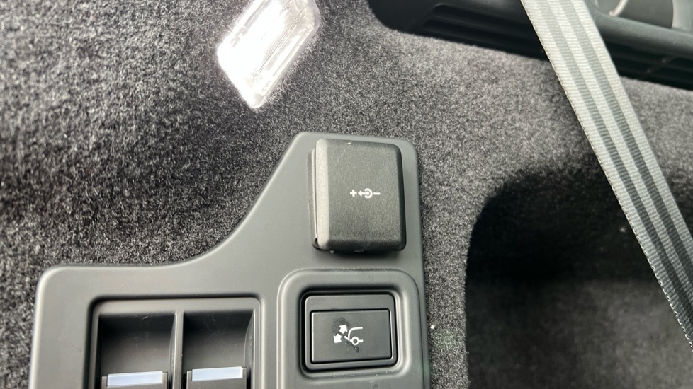 Used Land Rover Discovery 2024 for sale - 76086619: Photo 88