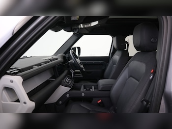 Used Land Rover Defender 2023 for sale - 75950884: Photo