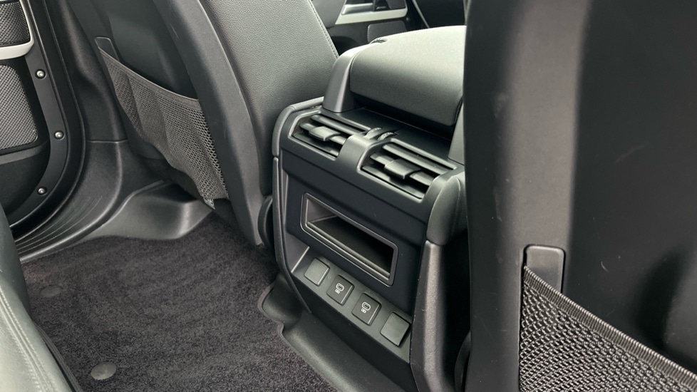 Used Land Rover Defender 2022 for sale - 76540137: Photo 18