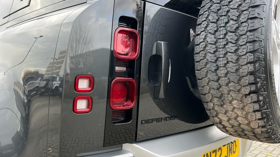 Used Land Rover Defender 2022 for sale - 76540137: Photo 19