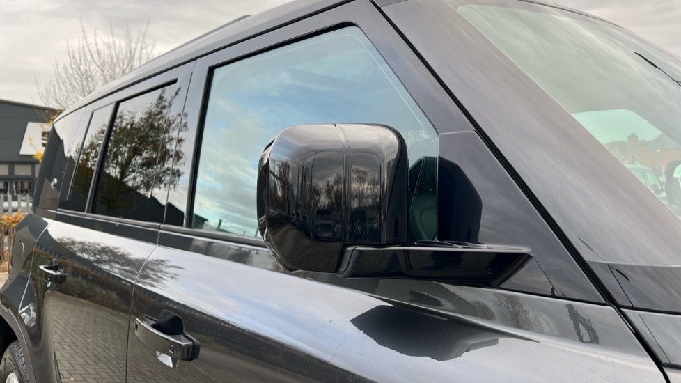 Used Land Rover Defender 2022 for sale - 76540137: Photo 34