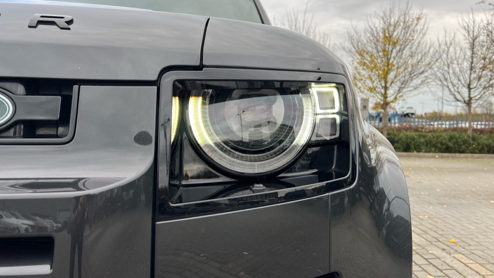 Used Land Rover Defender 2022 for sale - 76540137: Photo 40