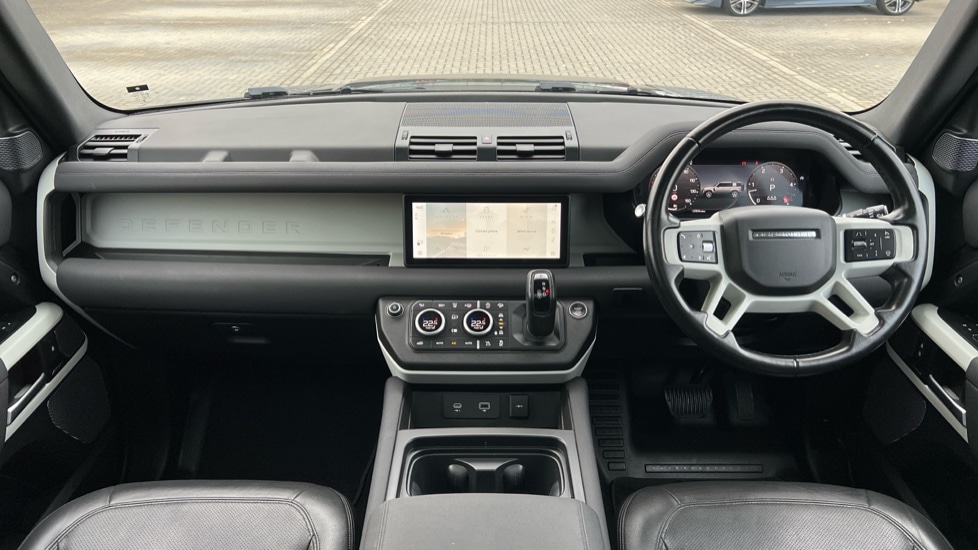 Used Land Rover Defender 2022 for sale - 76540137: Photo 9