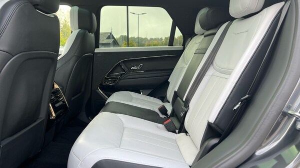 Used Land Rover Range Rover Sport 2023 for sale - 76140026: Photo 4