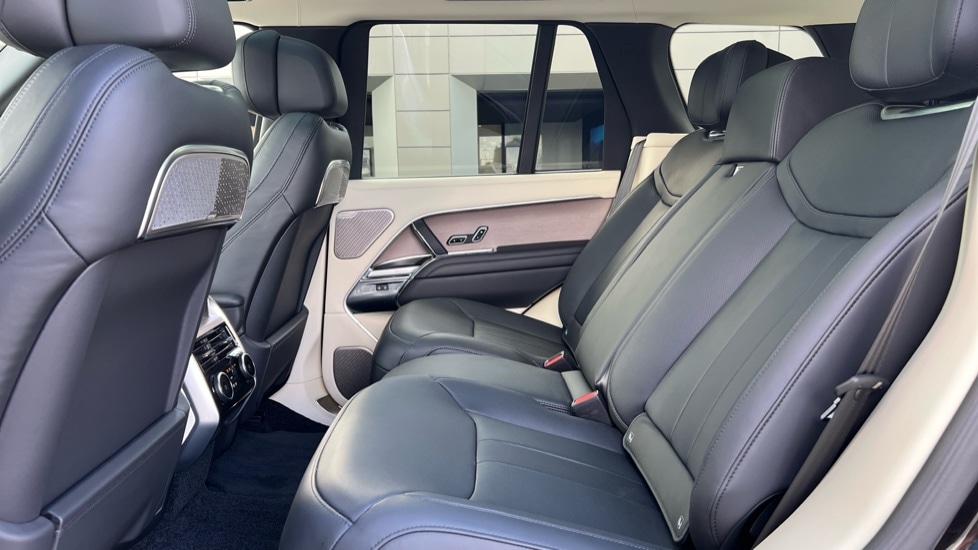 Used Land Rover Range Rover 2025 for sale - 75771585: Photo 4