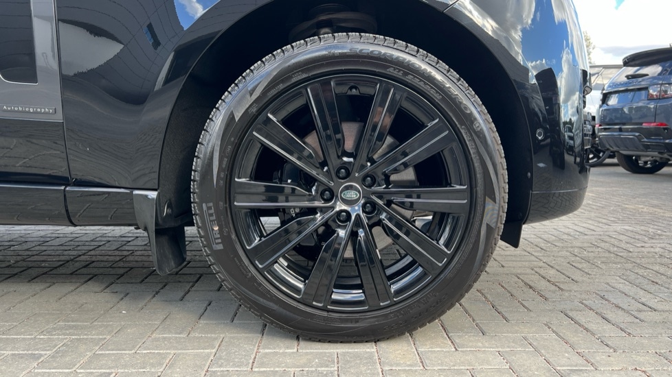 Used Land Rover Range Rover 2025 for sale - 75771585: Photo 8