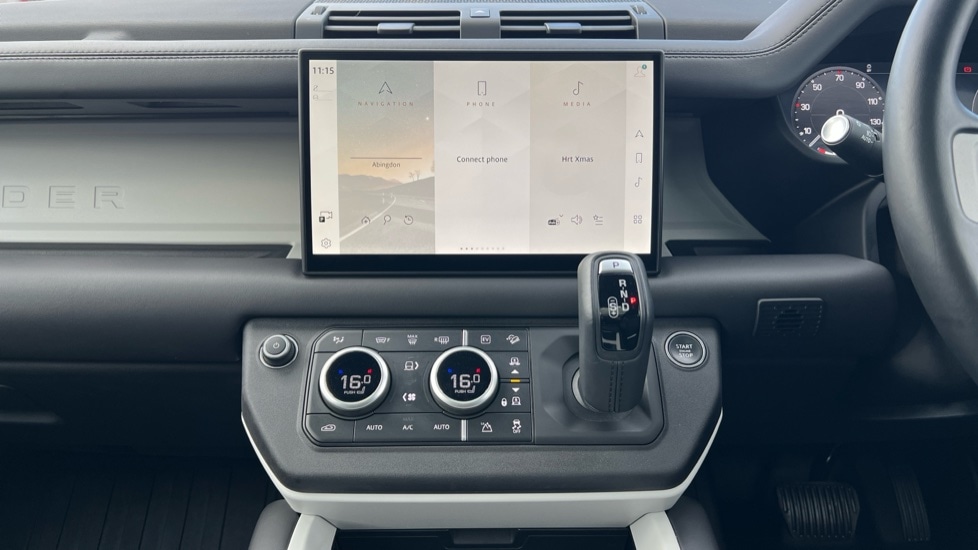 Used Land Rover Defender 2025 for sale - 76691580: Photo 14