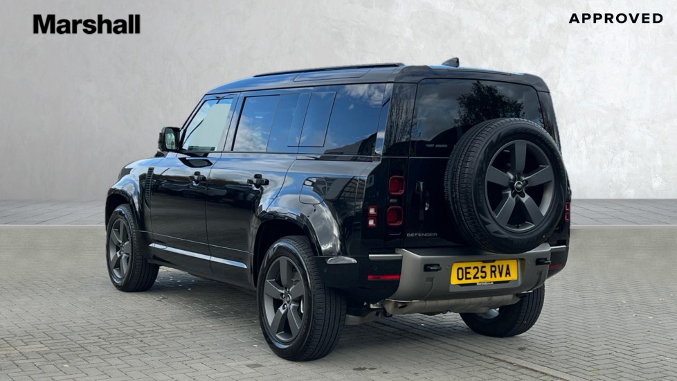 Used Land Rover Defender 2025 for sale - 76691580: Photo 2