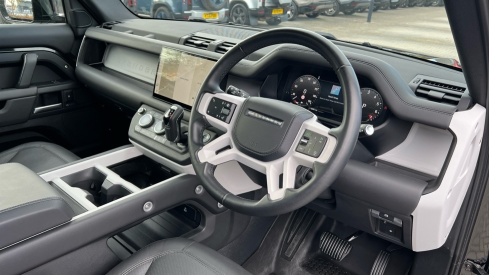 Used Land Rover Defender 2025 for sale - 76691580: Photo 28