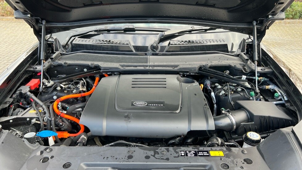 Used Land Rover Defender 2025 for sale - 76691580: Photo 30