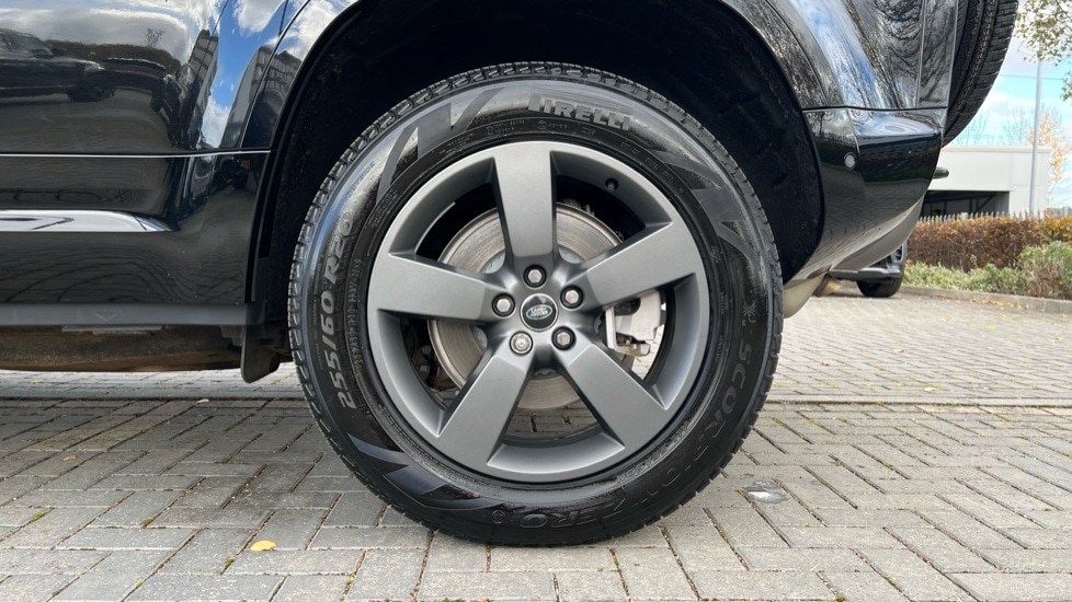 Used Land Rover Defender 2025 for sale - 76691580: Photo 33