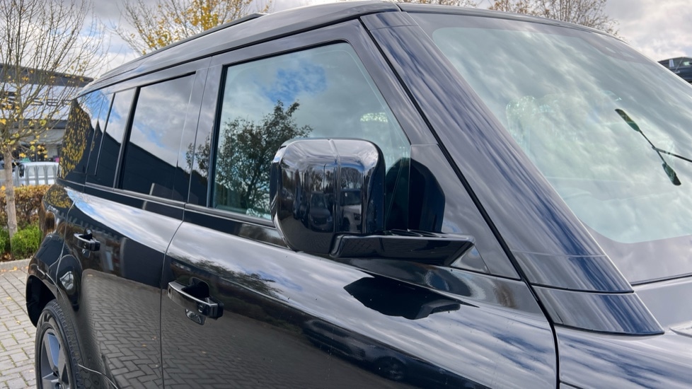 Used Land Rover Defender 2025 for sale - 76691580: Photo 34