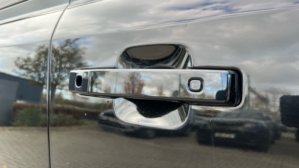 Used Land Rover Defender 2025 for sale - 76691580: Photo 37