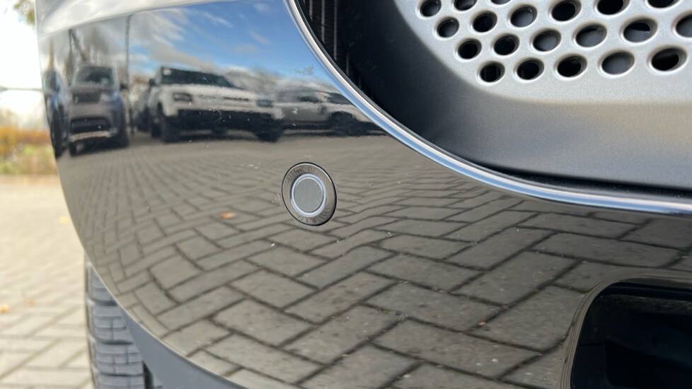 Used Land Rover Defender 2025 for sale - 76691580: Photo 38