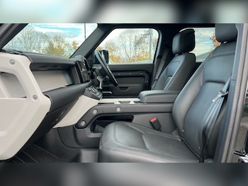 Used Land Rover Defender 2025 for sale - 76691580: Photo