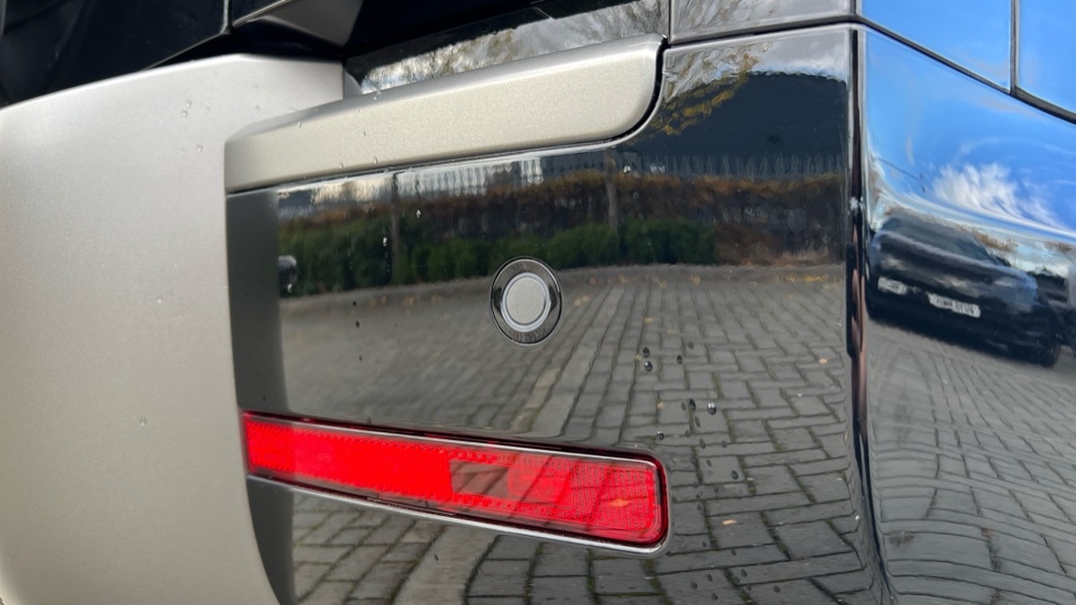 Used Land Rover Defender 2025 for sale - 76691580: Photo 41