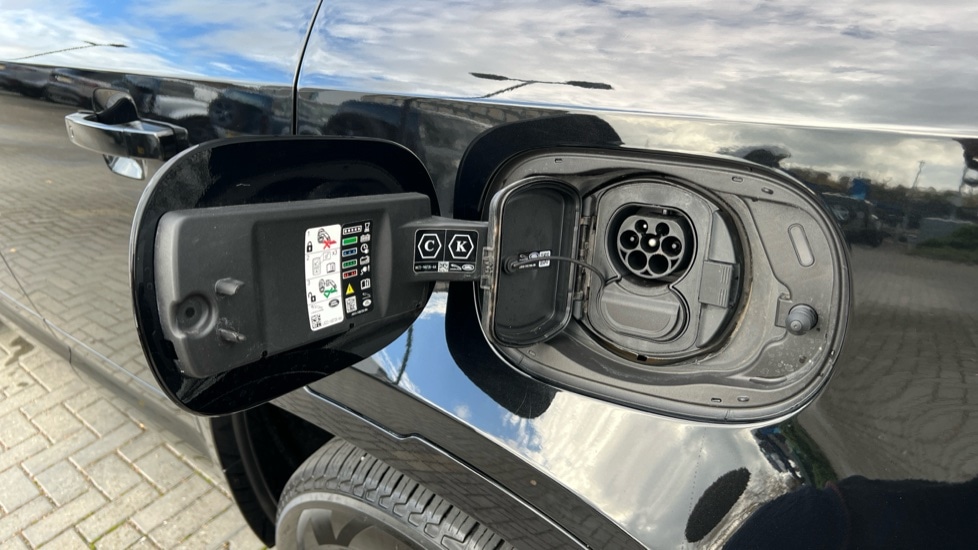 Used Land Rover Defender 2025 for sale - 76691580: Photo 43