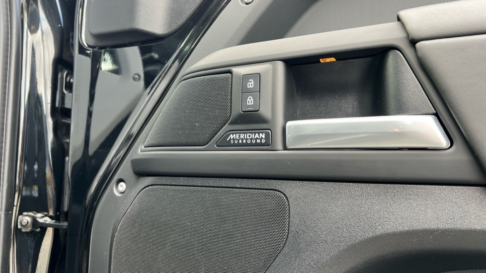 Used Land Rover Defender 2025 for sale - 76691580: Photo 45