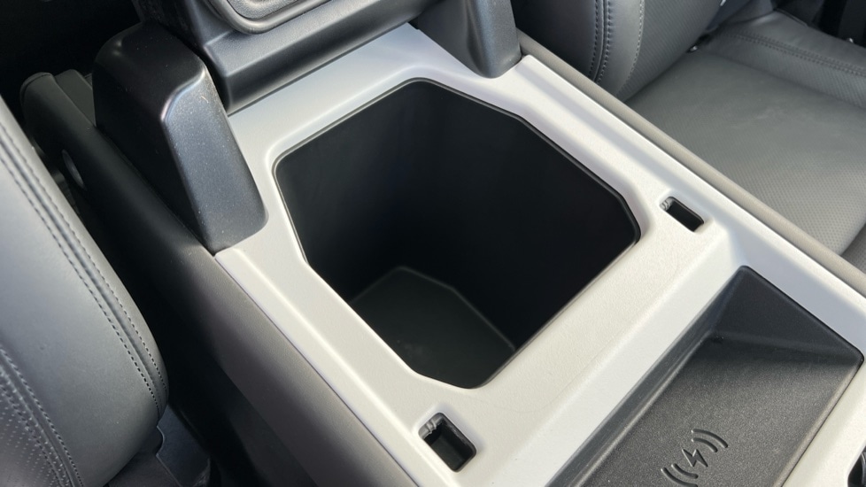 Used Land Rover Defender 2025 for sale - 76691580: Photo 49