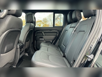 Used Land Rover Defender 2025 for sale - 76691580: Photo