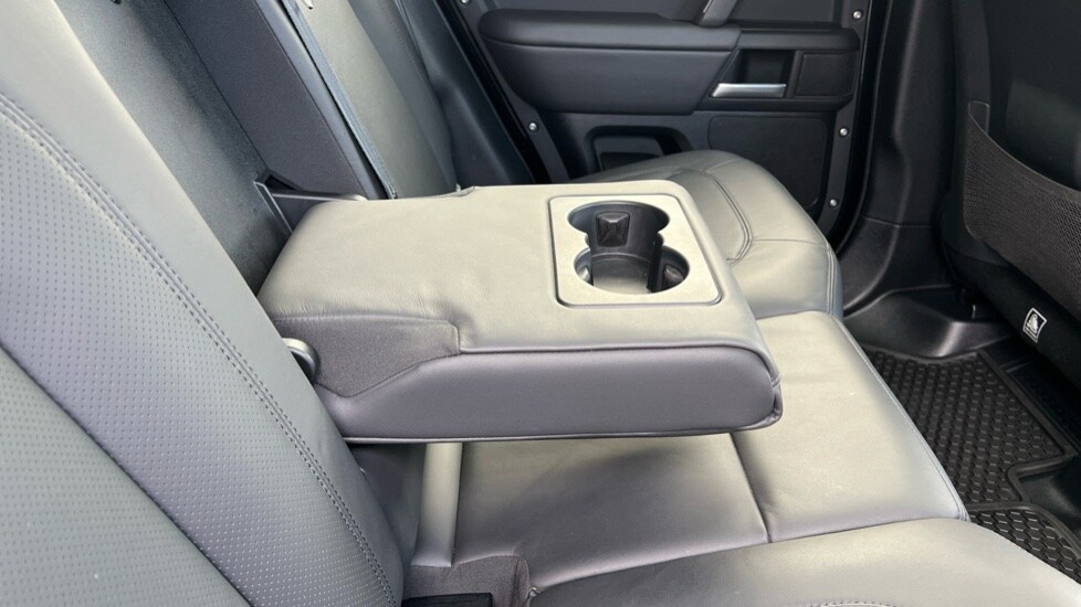 Used Land Rover Defender 2025 for sale - 76691580: Photo 53