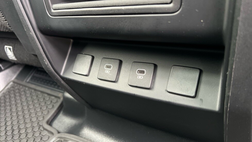 Used Land Rover Defender 2025 for sale - 76691580: Photo 54