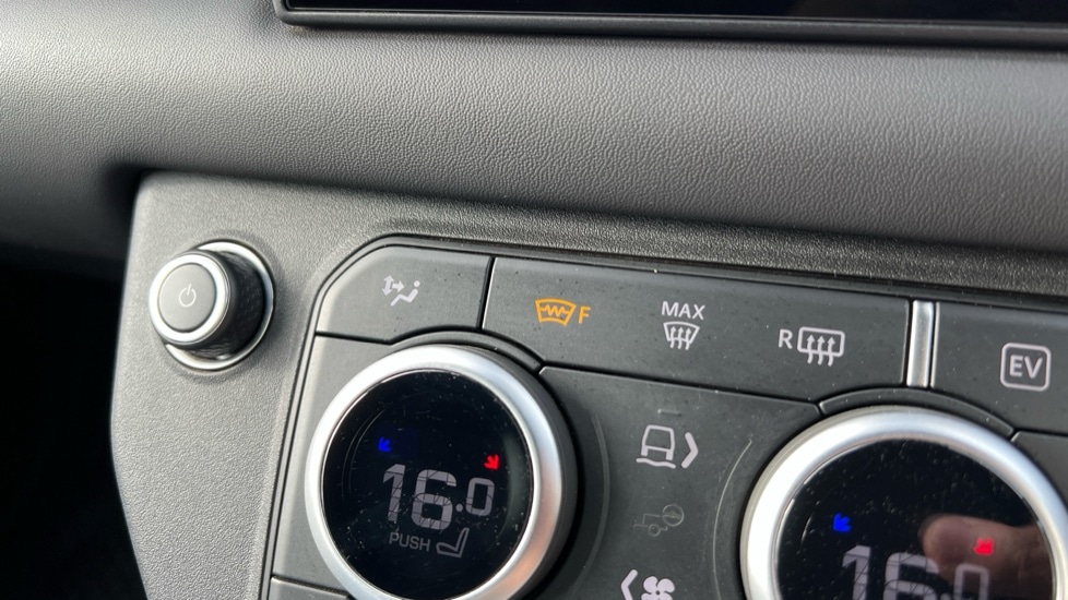 Used Land Rover Defender 2025 for sale - 76691580: Photo 68