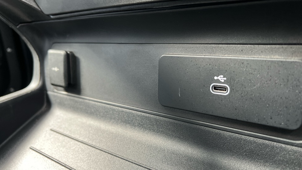 Used Land Rover Defender 2025 for sale - 76691580: Photo 72