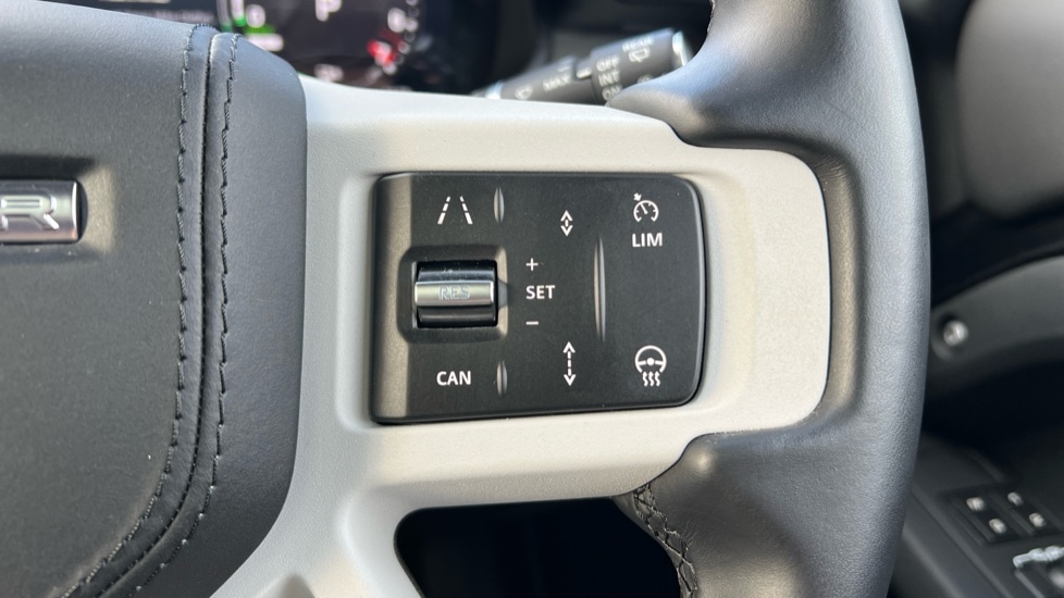 Used Land Rover Defender 2025 for sale - 76691580: Photo 75