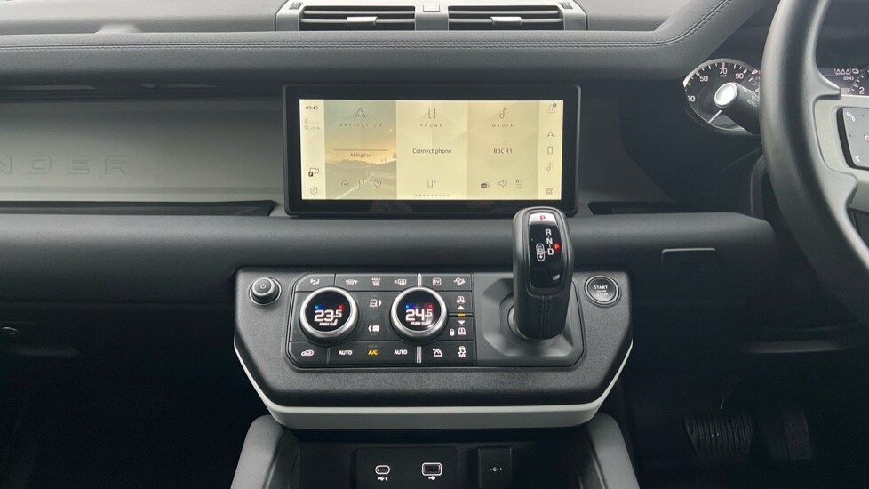 Used Land Rover Defender 2023 for sale - 77010221: Photo 14