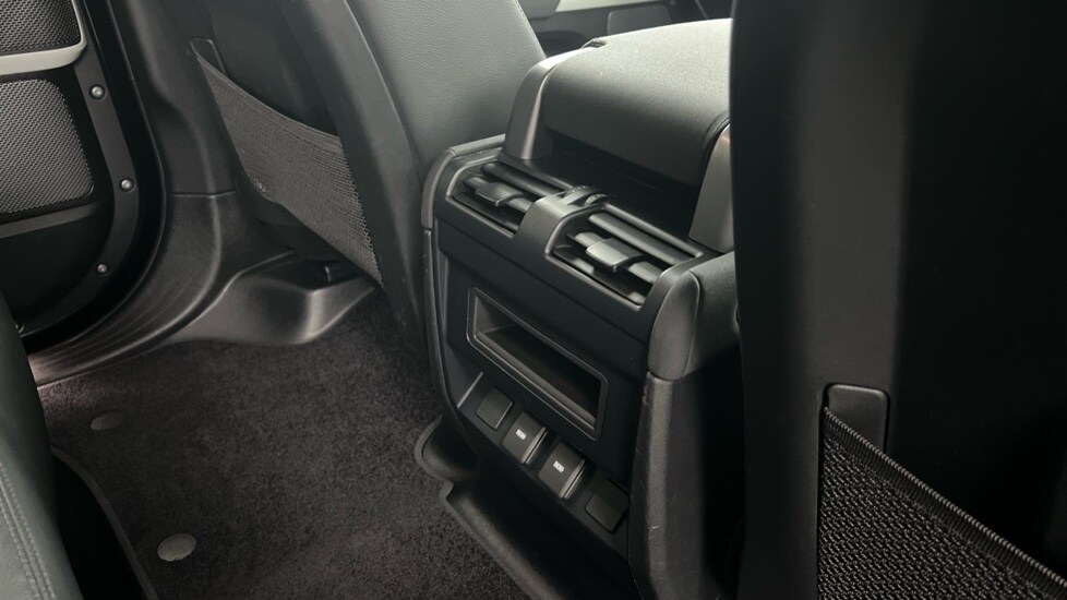 Used Land Rover Defender 2023 for sale - 77010221: Photo 18